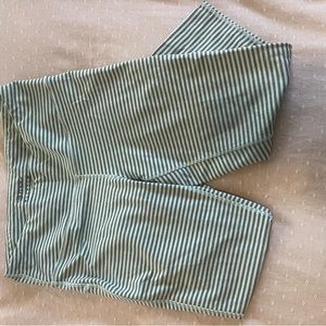 Striped MPG Capri Leggings